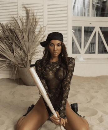 У меня есть все, чтобы доставить тебе незабываемое удовольствие. 🔥✨
Мои услуги - это настоящий рай для тебя! Я с удовольствием окунусь в мир эротики, которым являюсь настоящей хозяйкой. Со мной ты получишь нежные ласки, страстный секс и массу удовольствия. 😘💦
Фото, которые ты видишь, настоящие и отражают всю мою красоту. 😉
Мои клиенты всегда остаются довольными и готовы вернуться ко мне снова и снова. Они говорят, что я лучшая индивидуалка в Москве, ведь я умею угадывать все их сокровенные желания. 🌟
Ты хочешь испытать невероятное сексуальное приключение? Тогда тебе ко мне! Живу в Москве и с удовольствием приму тебя у себя. 🏢🌃
Сделай шаг к незабываемым ощущениям и напиши мне прямо сейчас! Я уже жду тебя… 💦😉 2559, 23 года